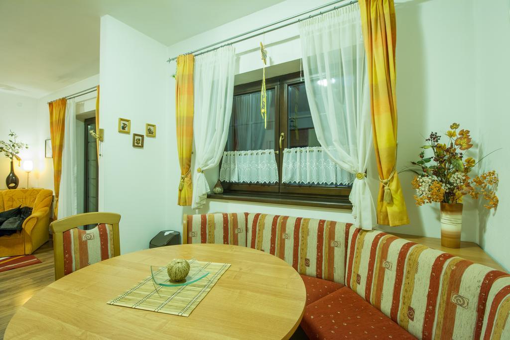 Vila Helena - Apartment Helena 2 Ruzomberok Eksteriør bilde