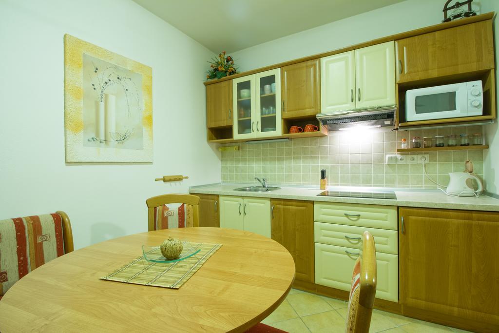 Vila Helena - Apartment Helena 2 Ruzomberok Eksteriør bilde